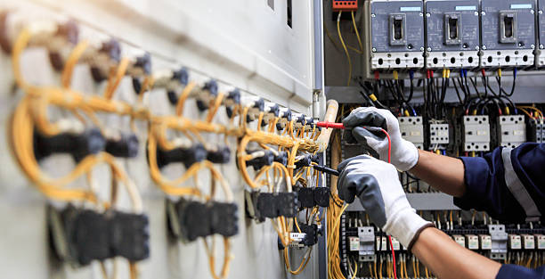 Professional Electrician technician working in Dos Palos, CA